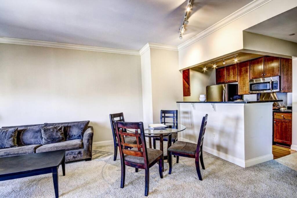 Chase Penthouse At 39 West Baltimore Inner Harbor Convention Center Free Indoor Parking One And Two Bedrooms Esterno foto