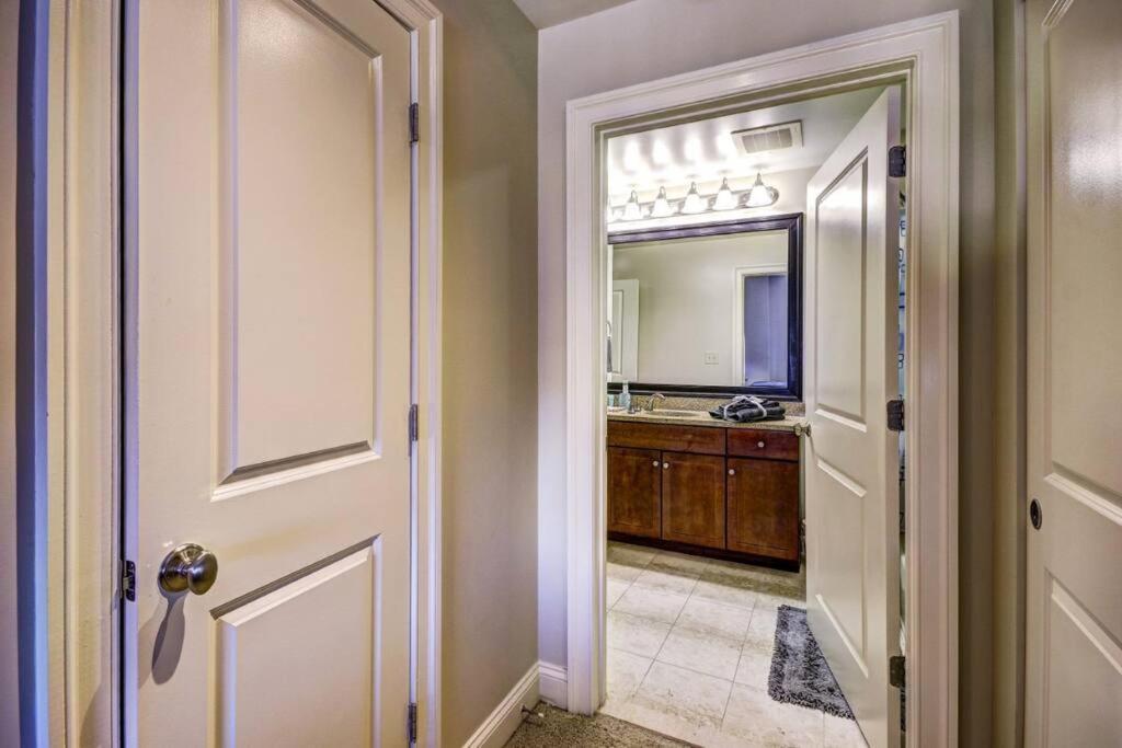 Chase Penthouse At 39 West Baltimore Inner Harbor Convention Center Free Indoor Parking One And Two Bedrooms Esterno foto